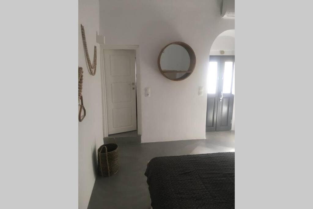 Santorini Folia Cave House With Jacuzzi Villa Pyrgos Kallistis Exterior photo