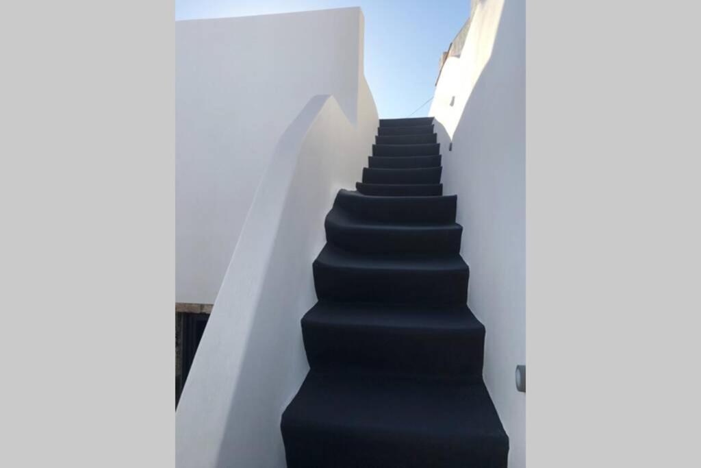 Santorini Folia Cave House With Jacuzzi Villa Pyrgos Kallistis Exterior photo