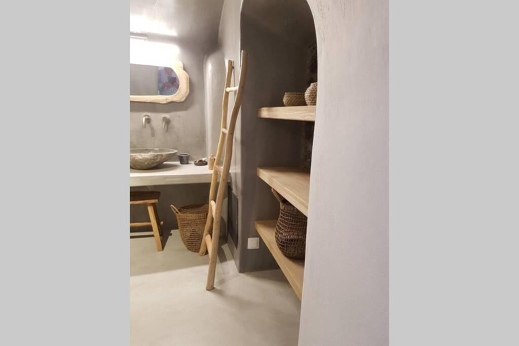 Santorini Folia Cave House With Jacuzzi Villa Pyrgos Kallistis Exterior photo
