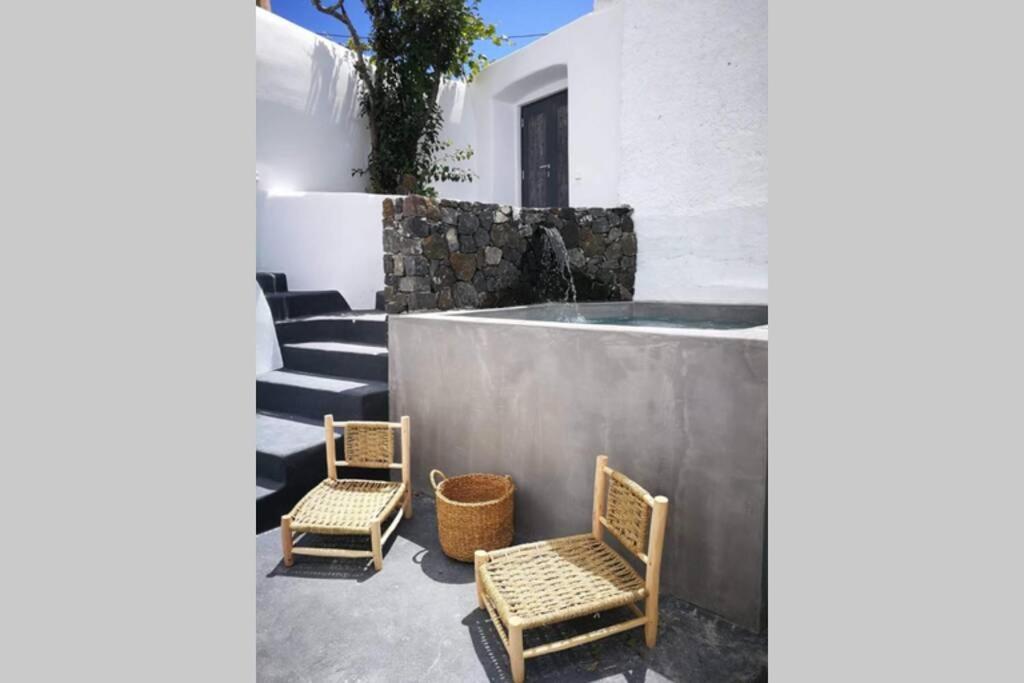 Santorini Folia Cave House With Jacuzzi Villa Pyrgos Kallistis Exterior photo