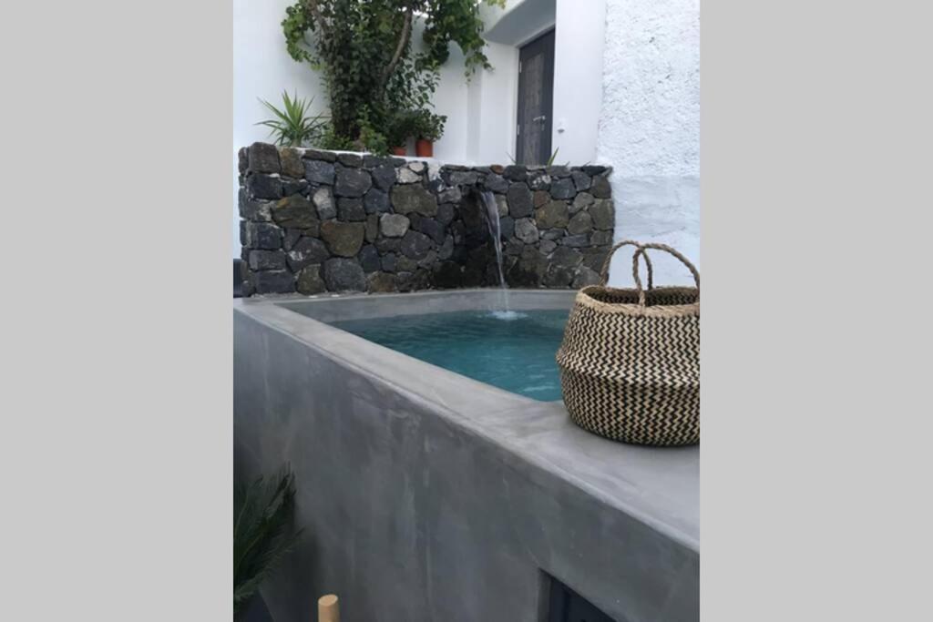 Santorini Folia Cave House With Jacuzzi Villa Pyrgos Kallistis Exterior photo